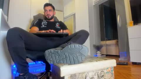 Matthew online show from 10/06/25, 08:28