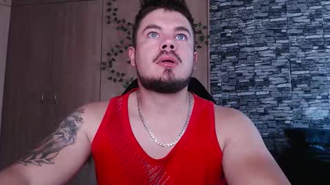 Snapshot of master__blue__eye chatting on 10/22/25, 07:52 Master Blue Eye online show from 10/22/25, 07:52