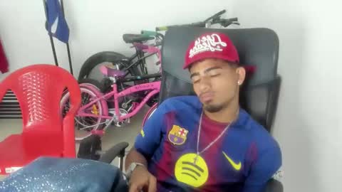 master_boy28 online show from 05/21/26, 01:56
