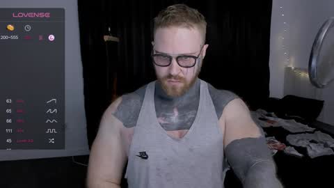 Snapshot of master_oil chatting on 12/23/24, 10:12 Huge Alex online show from 12/23/24, 10:12