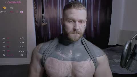 Snapshot of master_oil chatting on 02/14/25, 12:36 Huge Alex online show from 02/14/25, 12:36