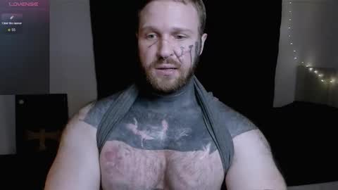 Snapshot of master_oil chatting on 09/08/25, 08:08 Huge Alex online show from 09/08/25, 08:08