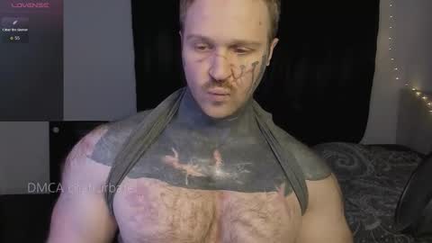 Snapshot of master_oil chatting on 09/17/25, 07:15 Huge Alex online show from 09/17/25, 07:15