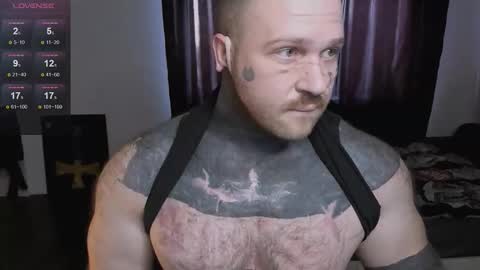 Snapshot of master_oil chatting on 09/22/25, 11:45 Huge Alex online show from 09/22/25, 11:45