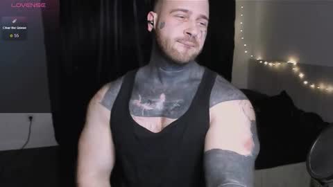 Snapshot of master_oil chatting on 11/21/25, 05:50 Huge Alex online show from 11/21/25, 05:50