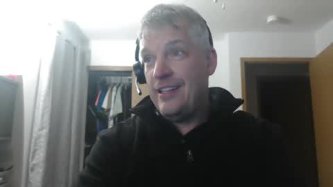 Snapshot of master_thorn chatting on 12/06/24, 04:03 Master Thorn online show from 12/06/24, 04:03