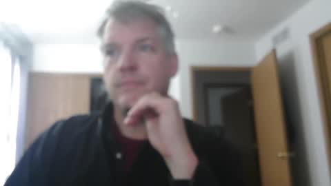 Snapshot of master_thorn chatting on 01/15/25, 04:11 Master Thorn online show from 01/15/25, 04:11