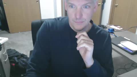 Snapshot of master_thorn chatting on 01/31/25, 04:25 Master Thorn online show from 01/31/25, 04:25