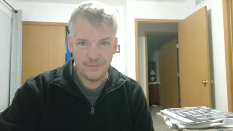 Snapshot of master_thorn chatting on 11/19/25, 04:01 Master Thorn online show from 11/19/25, 04:01