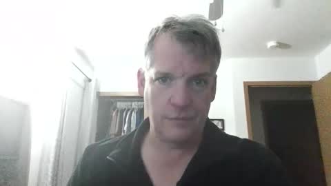 Snapshot of master_thorn chatting on 11/28/25, 05:21 Master Thorn online show from 11/28/25, 05:21