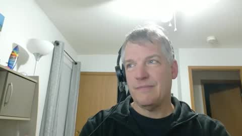 Snapshot of master_thorn chatting on 11/29/25, 03:20 Master Thorn online show from 11/29/25, 03:20