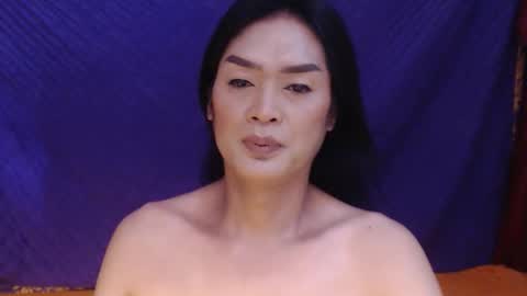 Snapshot of master_tsbigcock chatting on 12/17/24, 04:01 dhalz online show from 12/17/24, 04:01