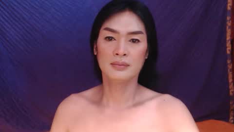 Snapshot of master_tsbigcock chatting on 12/19/24, 03:18 dhalz online show from 12/19/24, 03:18