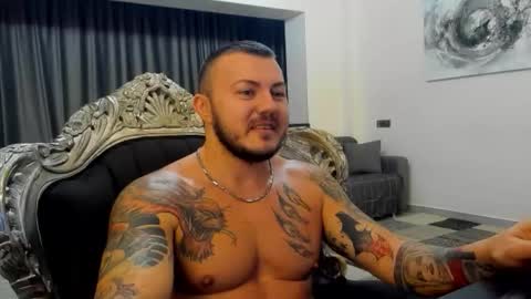 Snapshot of masterdevil11 chatting on 10/18/25, 08:09 Jocker online show from 10/18/25, 08:09