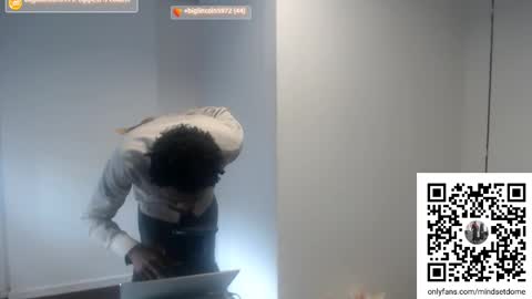 Snapshot of masterdomfuck chatting on 09/28/25, 11:48 Masterdomfuck online show from 09/28/25, 11:48