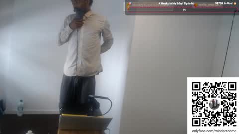 Snapshot of masterdomfuck chatting on 09/30/25, 04:56 Masterdomfuck online show from 09/30/25, 04:56