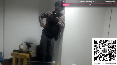 Snapshot of masterdomfuck chatting on 10/05/25, 04:33 Masterdomfuck online show from 10/05/25, 04:33