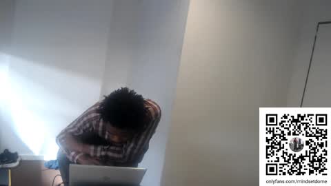 Snapshot of masterdomfuck chatting on 10/07/25, 06:27 Masterdomfuck online show from 10/07/25, 06:27