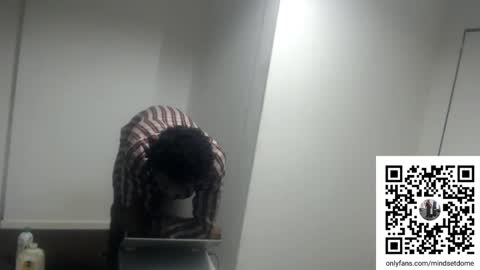 Snapshot of masterdomfuck chatting on 10/11/25, 01:49 Masterdomfuck online show from 10/11/25, 01:49