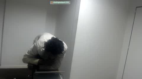 Snapshot of masterdomfuck chatting on 10/13/25, 12:21 Masterdomfuck online show from 10/13/25, 12:21