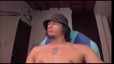 Snapshot of masterjuanc chatting on 02/20/25, 05:23 Juan Independent Model online show from 02/20/25, 05:23
