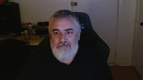 Snapshot of mastermcgirt chatting on 06/13/26, 07:50 Dave online show from 06/13/26, 07:50