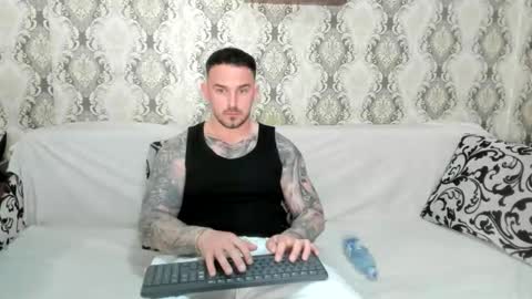 Snapshot of mastermusclejon chatting on 04/09/26, 09:09 Jon online show from 04/09/26, 09:09