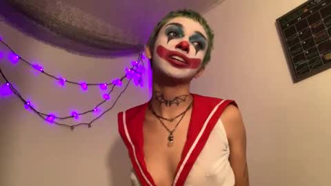 Snapshot of masterxmime chatting on 11/19/25, 04:01 hosa online show from 11/19/25, 04:01