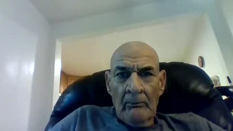 Snapshot of masturbater1112 chatting on 12/18/25, 04:29 Masturbater1 online show from 12/18/25, 04:29