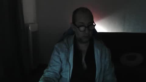 mat11efou online show from 10/26/25, 11:31