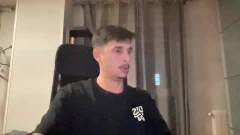 Aaron online show from 09/22/25, 09:17