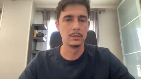 Snapshot of matahavi chatting on 10/02/25, 11:39 Aaron online show from 10/02/25, 11:39