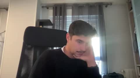 Snapshot of matahavi chatting on 11/21/25, 03:54 Aaron online show from 11/21/25, 03:54