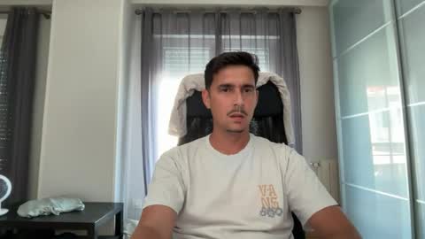 Aaron online show from 06/11/26, 04:38