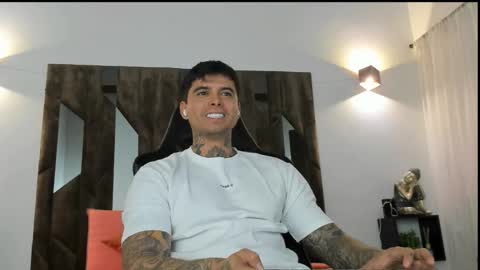 Snapshot of mateo_dilucajs1 chatting on 11/04/25, 10:03 mateo_dilucajs1 online show from 11/04/25, 10:03