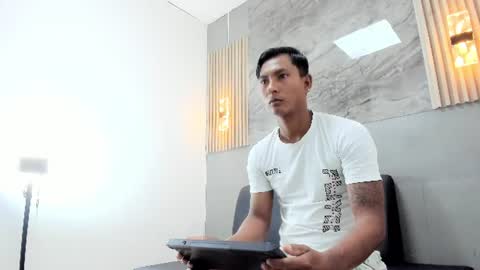 Snapshot of mateo_fisher chatting on 07/03/26, 05:14 MATHEO online show from 07/03/26, 05:14