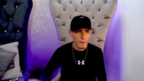 Snapshot of mateo_mitchell chatting on 10/05/25, 03:38 mateo mitchell online show from 10/05/25, 03:38
