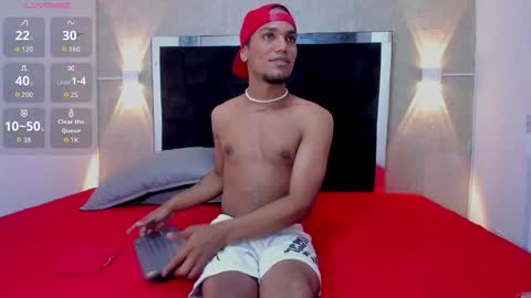 Snapshot of mateo_nick chatting on 11/13/25, 06:29 Mateo and Noah online show from 11/13/25, 06:29