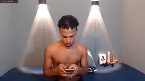 Snapshot of mateo_nick chatting on 03/25/26, 05:13 Mateo and Noah online show from 03/25/26, 05:13