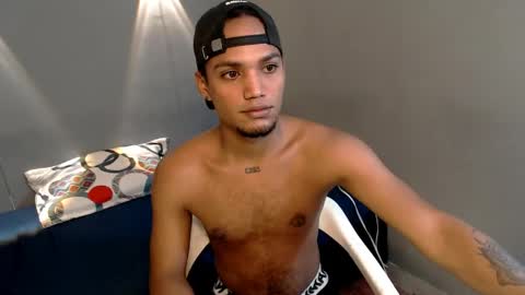 Snapshot of mateo_nick chatting on 04/19/26, 06:21 Mateo and Noah online show from 04/19/26, 06:21