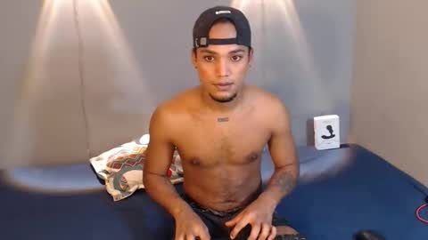 Snapshot of mateo_nick chatting on 04/24/26, 08:33 Mateo and Noah online show from 04/24/26, 08:33