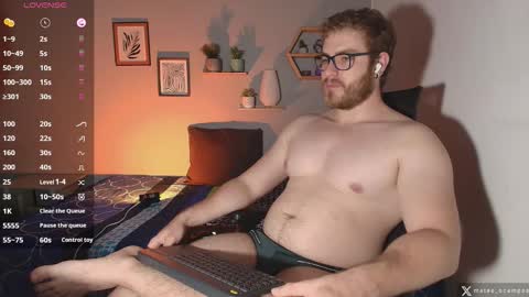 Snapshot of mateo_ocampo chatting on 12/14/25, 08:24 Mateo Ocampo online show from 12/14/25, 08:24