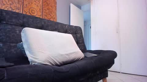 Snapshot of mateo_ospinaa chatting on 11/28/25, 07:38 Mateo online show from 11/28/25, 07:38