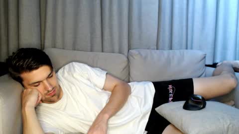 mateo_zeus online show from 12/04/24, 05:16