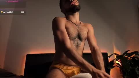 Snapshot of mateobaer_ chatting on 01/14/26, 03:34 Mateo Baer online show from 01/14/26, 03:34