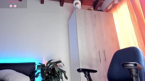 Snapshot of mateobaer_ chatting on 01/15/26, 06:11 Mateo Baer online show from 01/15/26, 06:11