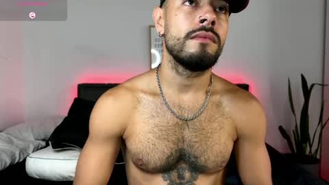 Snapshot of mateobaer_ chatting on 03/29/26, 01:11 Mateo Baer online show from 03/29/26, 01:11