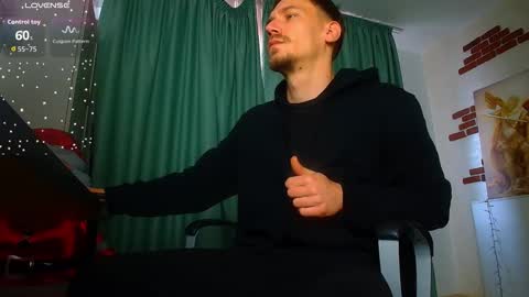 Snapshot of mateobenjamin chatting on 12/18/25, 11:16 MateoBenjamin online show from 12/18/25, 11:16