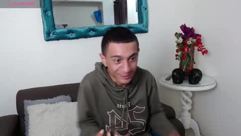 Snapshot of mateocruz_ chatting on 10/22/25, 11:54 Mateo online show from 10/22/25, 11:54