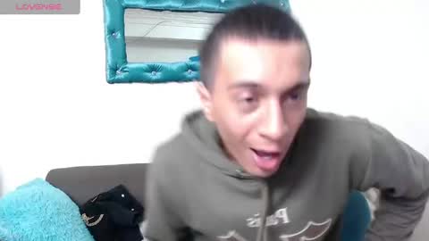 Snapshot of mateocruz_ chatting on 10/25/25, 12:13 Mateo online show from 10/25/25, 12:13
